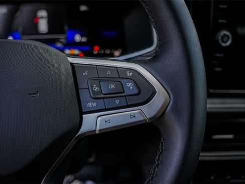 New 2025 Volkswagen Taos SE image 15
