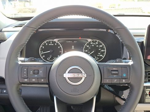 New 2025 Nissan Pathfinder SV w/ SV Premium Package image 14