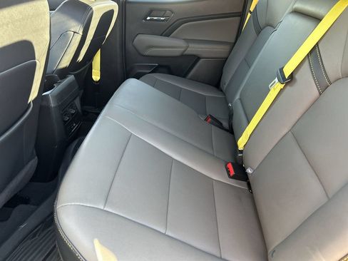 Used 2024 Chevrolet Colorado ZR2 w/ ZR2 Convenience Package III AWD/4WD image 14