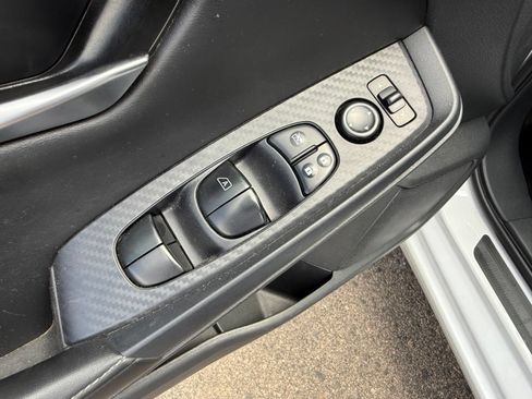 Used 2024 Nissan Sentra SV FWD image 10