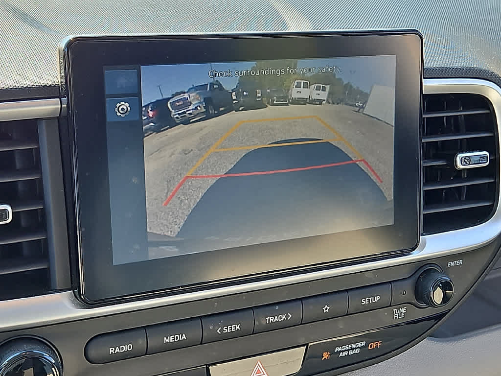 Used 2023 Hyundai Venue SEL FWD image 18