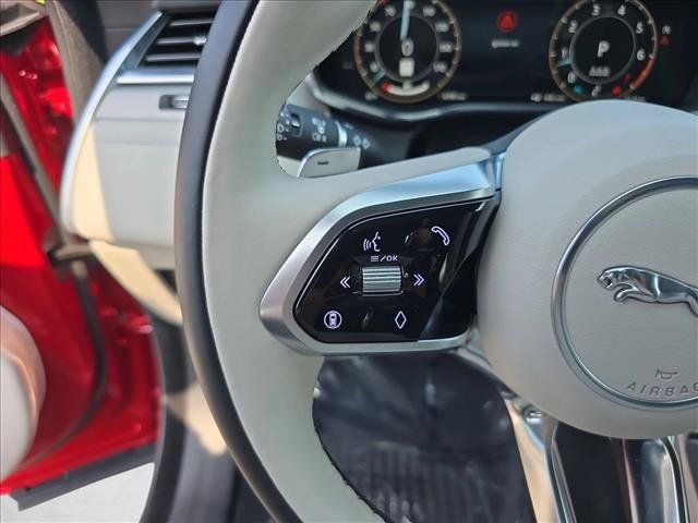 Used 2026 Jaguar F-PACE R-Dynamic S AWD/4WD image 17