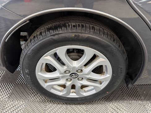 Used 2017 Toyota Yaris iA FWD image 19