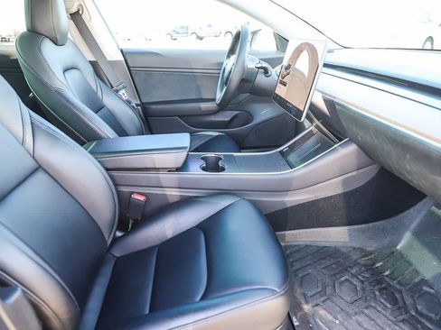 Used 2020 Tesla Model 3 Performance image 14