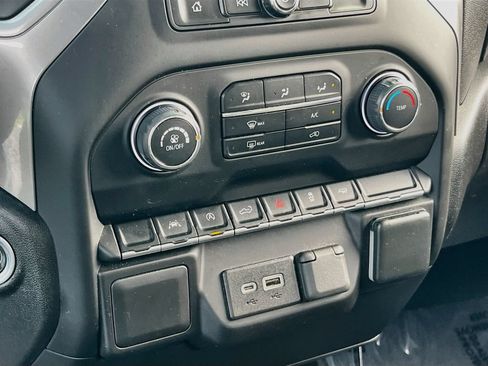 Used 2022 Chevrolet Silverado 1500 Custom RWD image 15