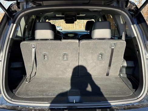 Certified 2022 Honda Pilot Touring image 4