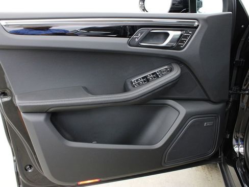 New 2025 Porsche Macan image 22