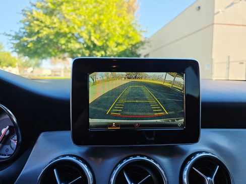 Used 2017 Mercedes-Benz GLA 250 4MATIC image 21