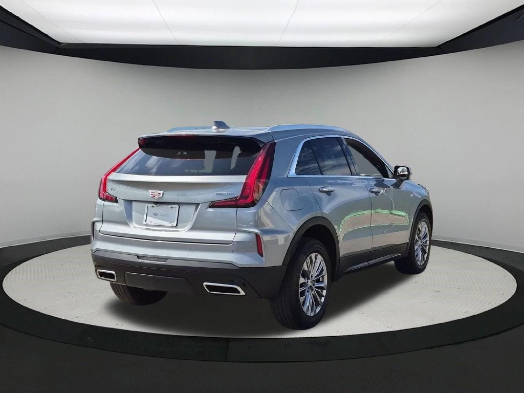 Certified 2025 Cadillac XT4 Premium Luxury FWD image 6