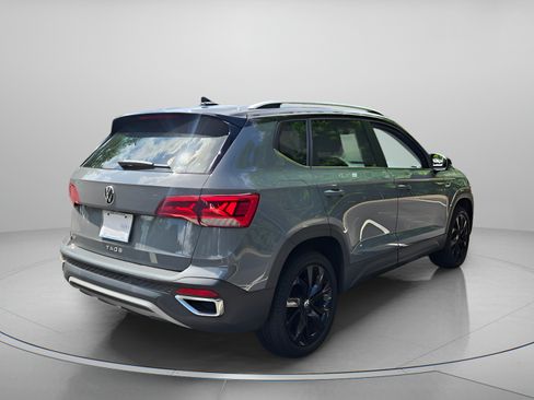Used 2023 Volkswagen Taos SE FWD image 5