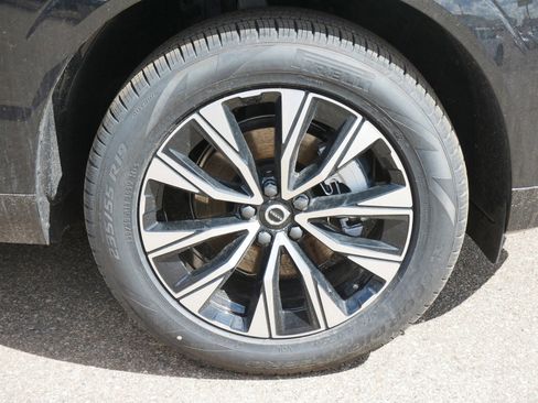 New 2025 Volvo XC60 B5 Core w/ Protection Package Premier image 4