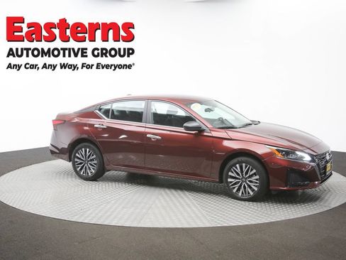 Used 2025 Nissan Altima 2.5 SV AWD/4WD image 43