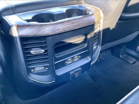 Used 2020 RAM 1500 Laramie RWD image 33