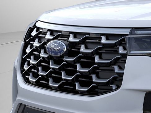 New 2026 Ford Explorer Platinum AWD/4WD image 17
