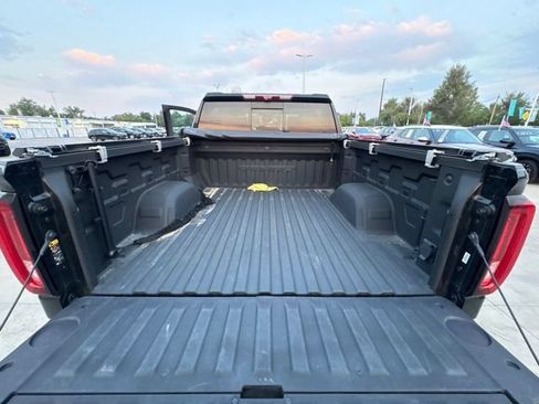 Used 2023 GMC Sierra 1500 Denali w/ Technology Package AWD/4WD image 18