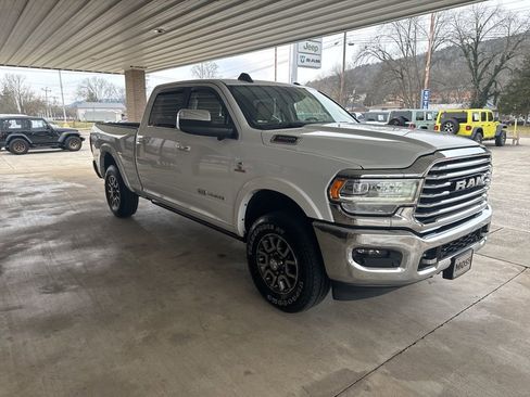 Used 2022 RAM 3500 Limited image 3