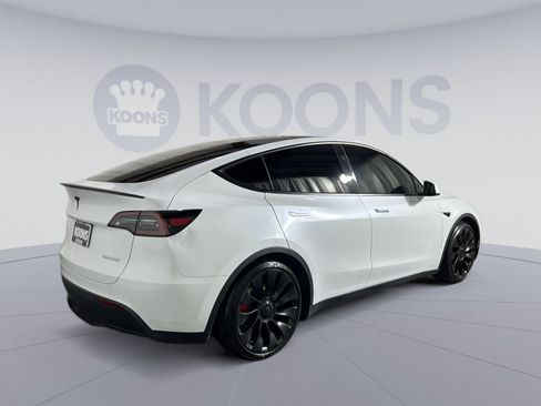 Used 2024 Tesla Model Y Performance AWD/4WD image 7