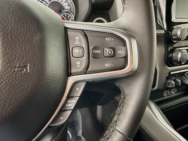 Used 2025 RAM 1500 Big Horn AWD/4WD image 32