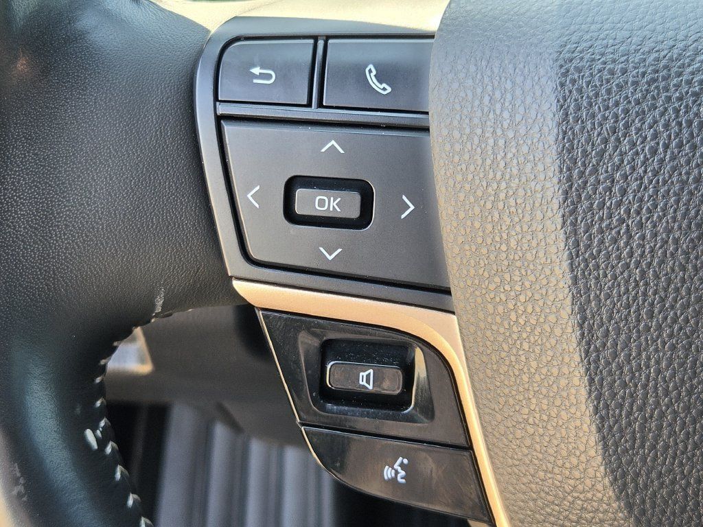 Used 2024 Toyota Crown Platinum AWD/4WD image 24
