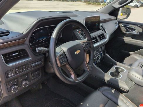 Used 2023 Chevrolet Suburban High Country AWD/4WD image 17