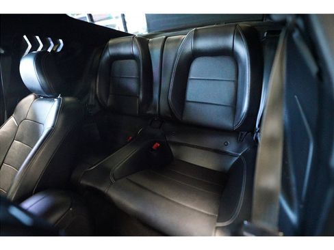 Used 2018 Ford Mustang GT Premium image 12