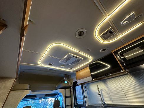 Used 2017 Mercedes-Benz Sprinter 3500 image 32