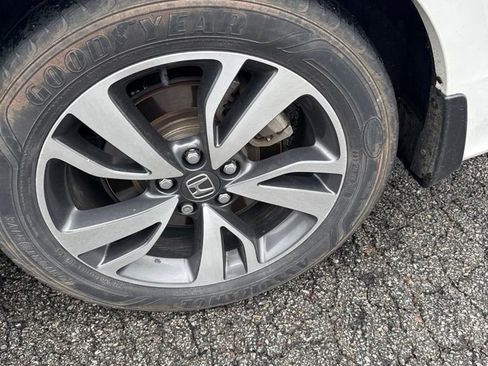 Used 2024 Honda Odyssey Touring image 8