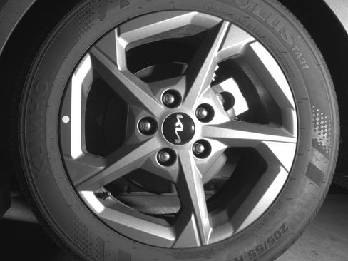 Used 2025 Kia K4 LXS image 14