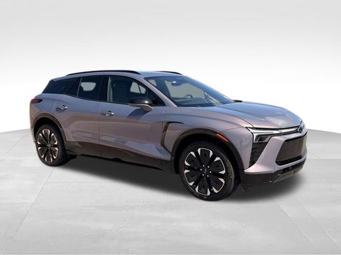 Used 2024 Chevrolet Blazer EV RS AWD/4WD image 4