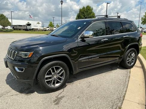 Used 2017 Jeep Grand Cherokee Limited w/ Luxury Group II AWD/4WD image 3