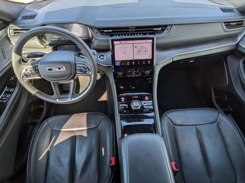 Certified 2023 Jeep Grand Cherokee Overland image 29