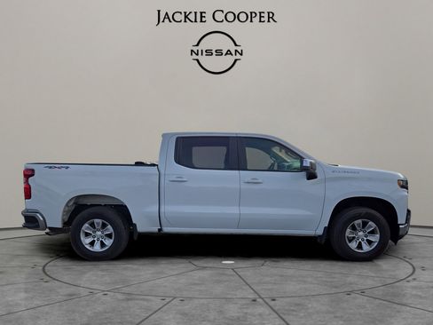 Used 2020 Chevrolet Silverado 1500 LT w/ Remote Start Package image 6