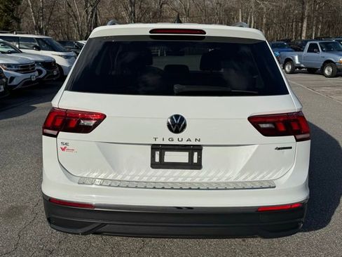 Certified 2022 Volkswagen Tiguan SE w/ Panoramic Sunroof Package image 6