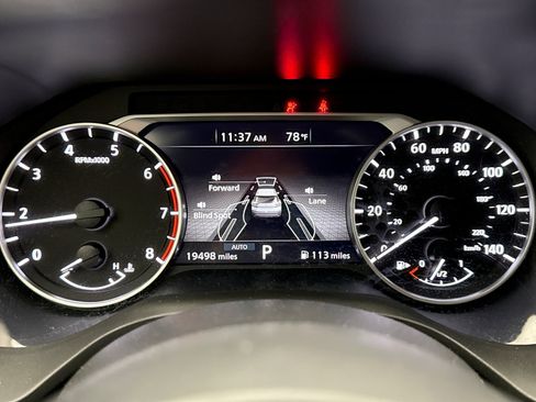 Used 2023 Nissan Rogue S AWD/4WD image 9