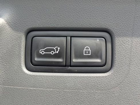 Used 2025 Hyundai Santa Fe Limited image 15