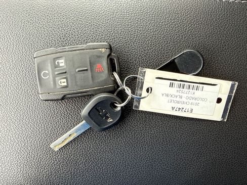 Used 2019 Chevrolet Colorado LT w/ LT Convenience Package AWD/4WD image 4