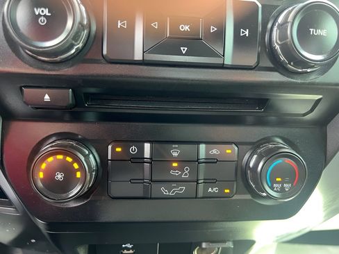 Used 2018 Ford F150 XLT AWD/4WD image 21