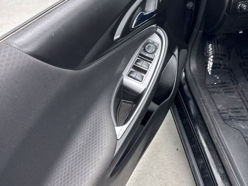 Used 2018 Chevrolet Malibu LT FWD image 9