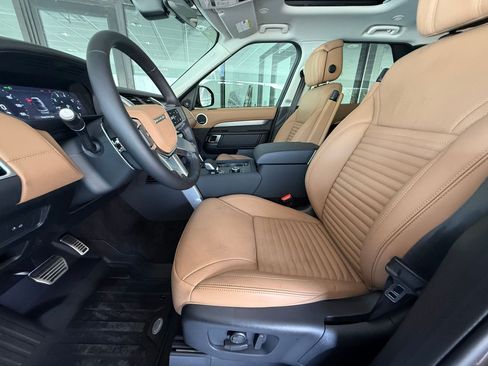 New 2026 Land Rover Discovery Limited Edition AWD/4WD image 5