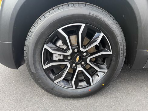 Used 2023 Chevrolet TrailBlazer ACTIV w/ Sun and Liftgate Package FWD image 33
