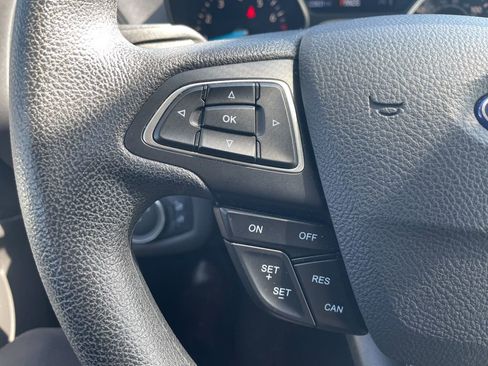 Used 2018 Ford Escape SE image 17