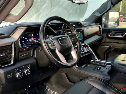 Used 2024 GMC Sierra 2500 Denali w/ Denali Reserve Package image 12