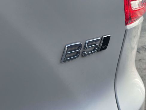 Used 2023 Volvo XC40 B5 Ultimate w/ Climate Package AWD/4WD image 5