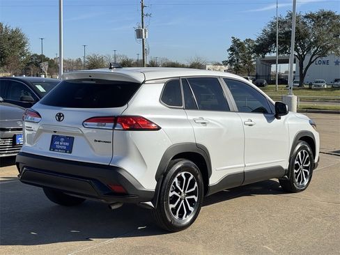 Used 2025 Toyota Corolla Cross AWD Hybrid image 4