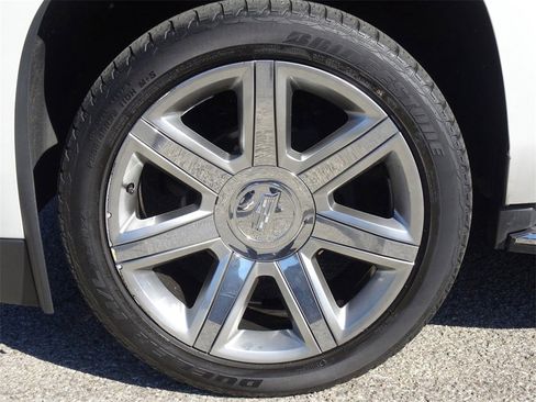 Used 2020 Cadillac Escalade Luxury image 24