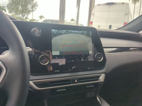 Used 2025 Lexus RX 350 FWD w/ Technology Package image 9