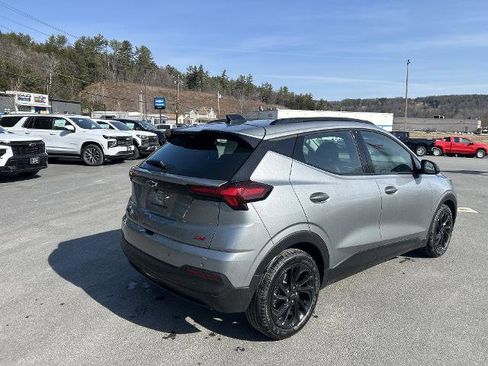 New 2027 Chevrolet Bolt RS w/ Technology Package FWD image 29