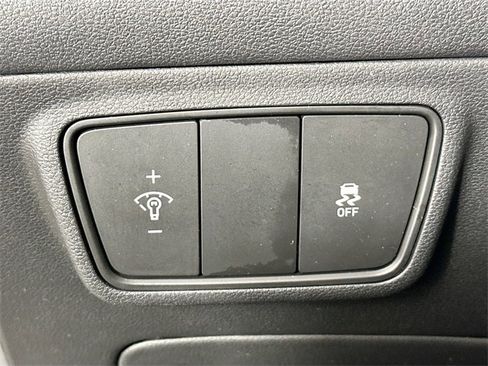 Used 2023 Hyundai Tucson SE image 20