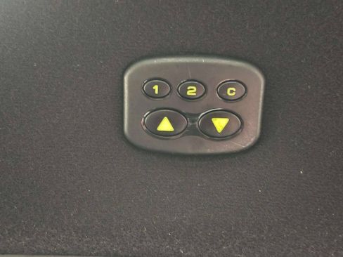 Used 2010 Dodge Challenger R/T RWD image 25
