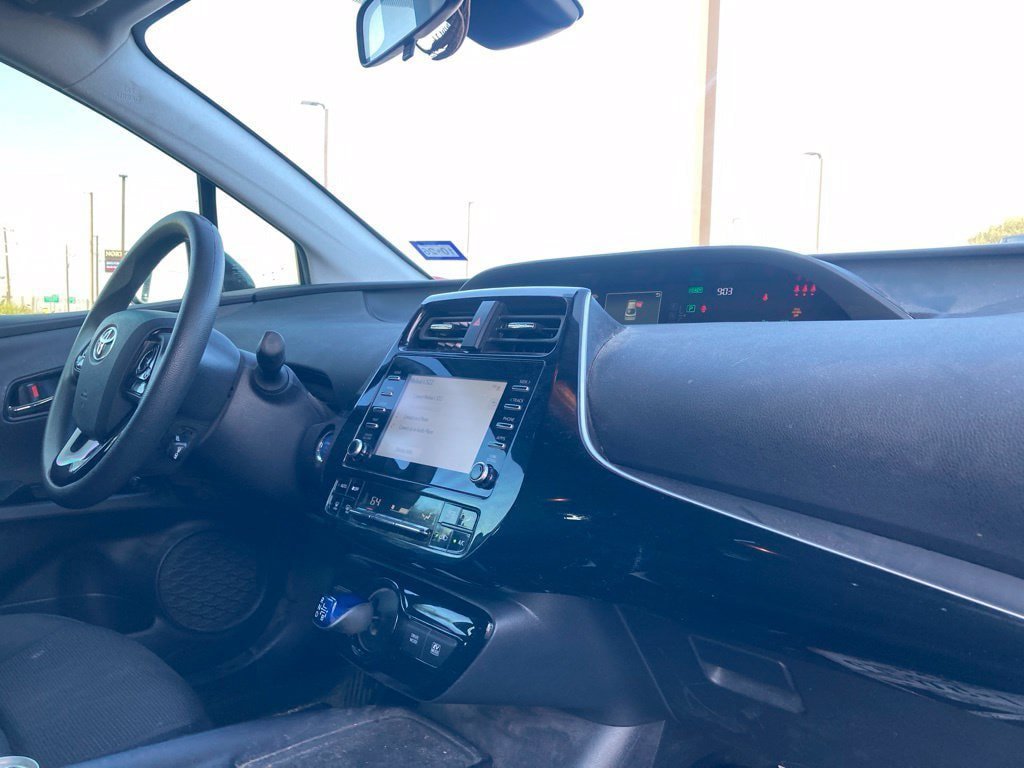 Used 2020 Toyota Prius LE FWD image 11